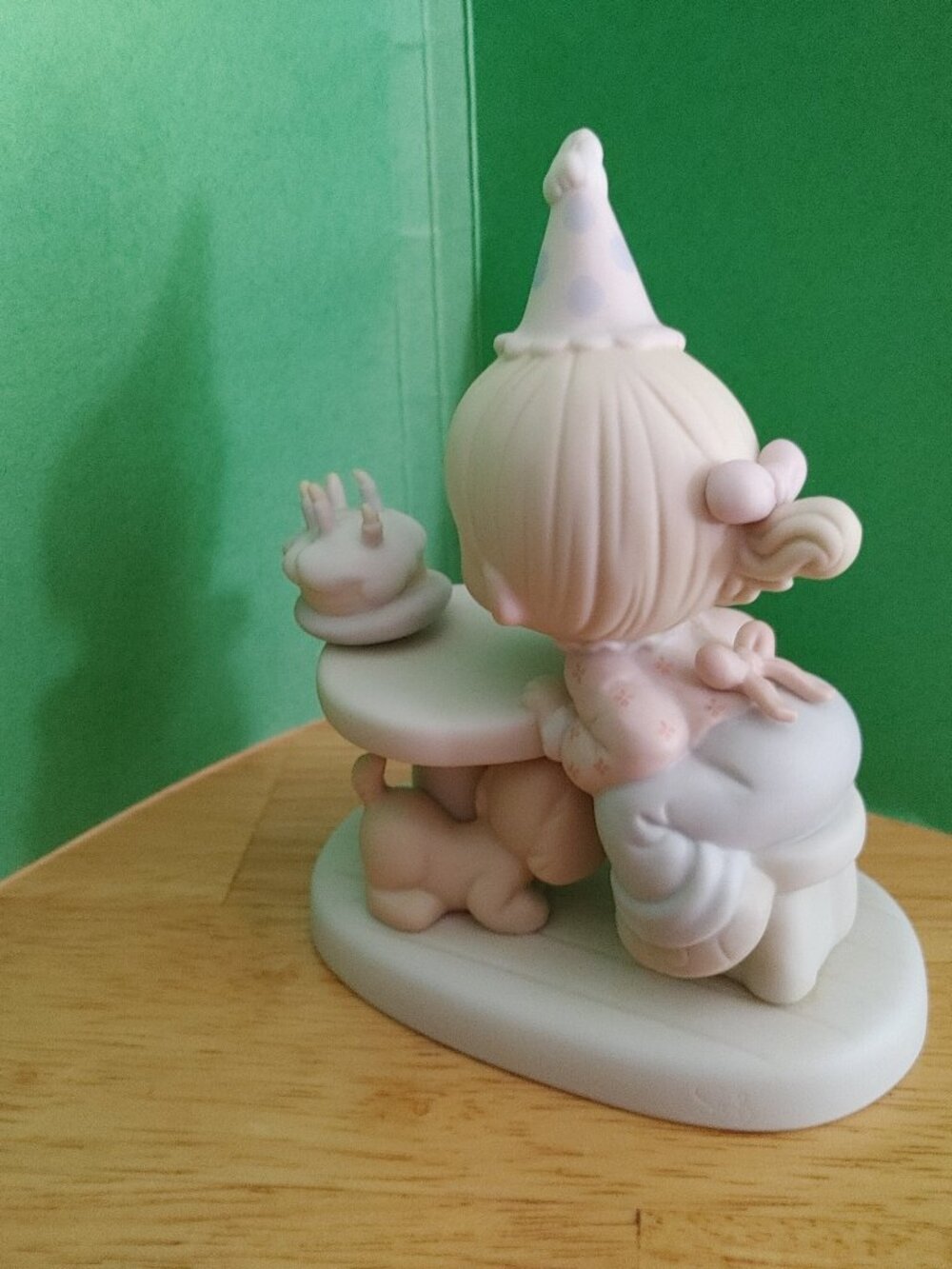 Precious Moments Happy Birthday Figurine - Picture 3 of 9